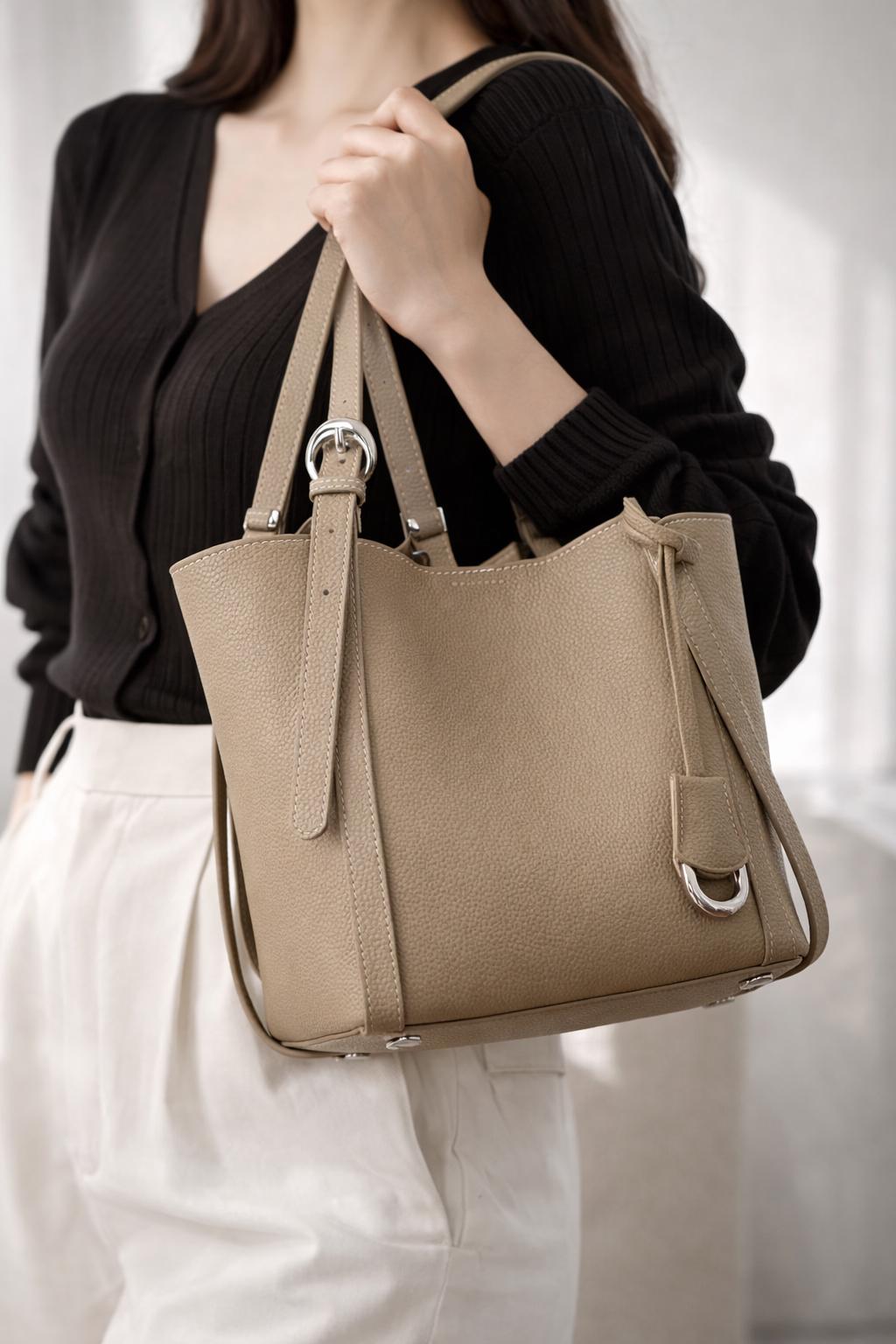 Genuine Leather handbag for Women, Minimalist Handbag with Adjustable Straps, Elegant Daily Work Purse