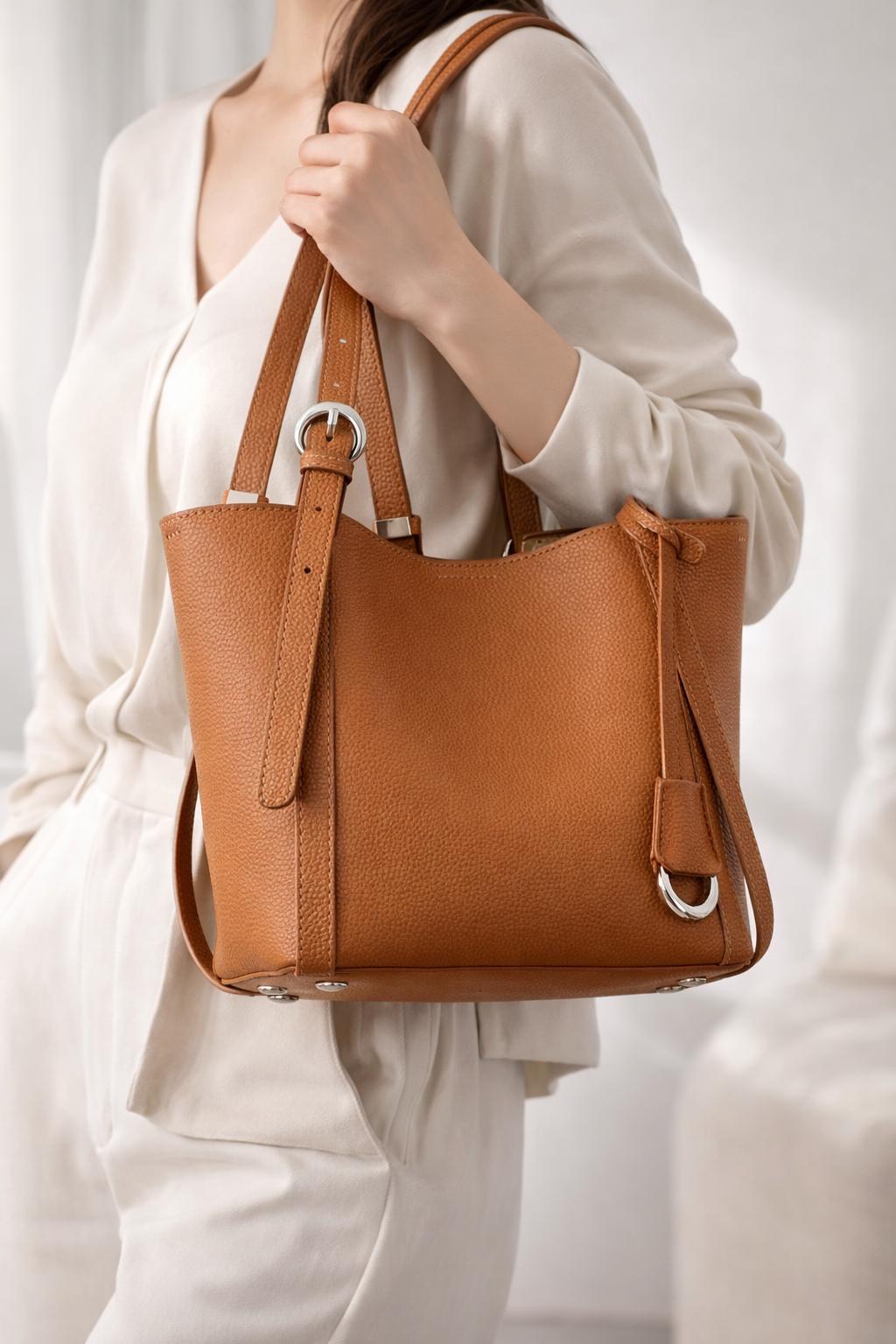 Genuine Leather handbag for Women, Minimalist Handbag with Adjustable Straps, Elegant Daily Work Purse