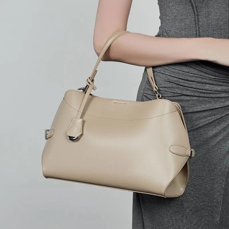 Genuine Leather Hobo Handbag, Minimalist Soft-structured Leather Shoulder Bag with Strap